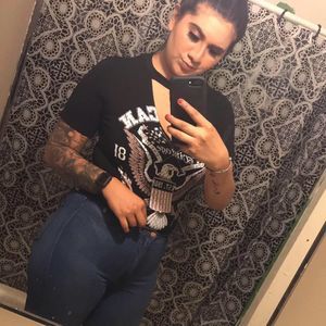 Meet your Posher, Maria